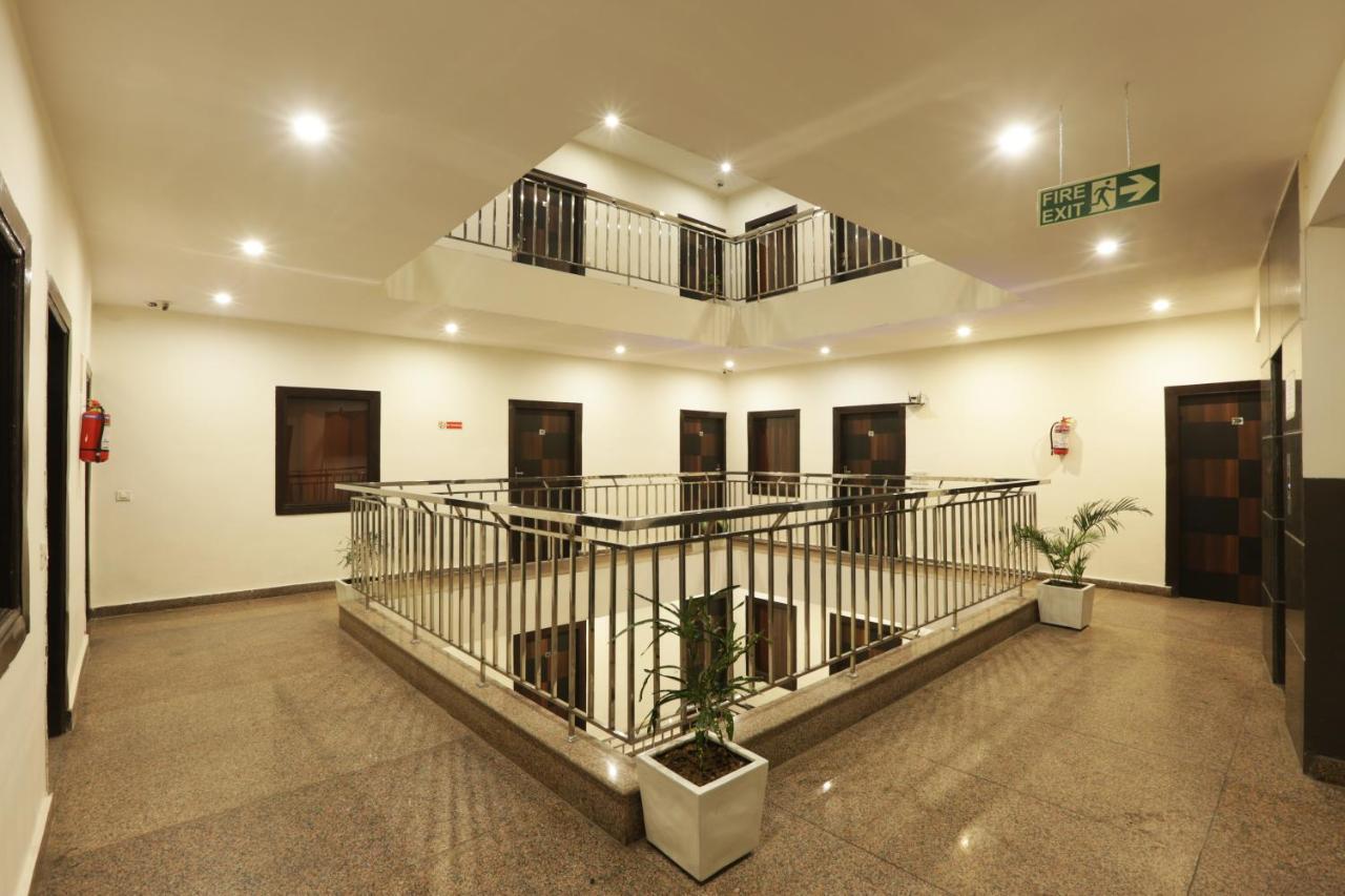 Hotel Airport Star New Delhi Exterior foto